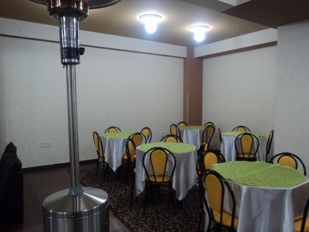 Hotel Jumari Уюни Экстерьер фото